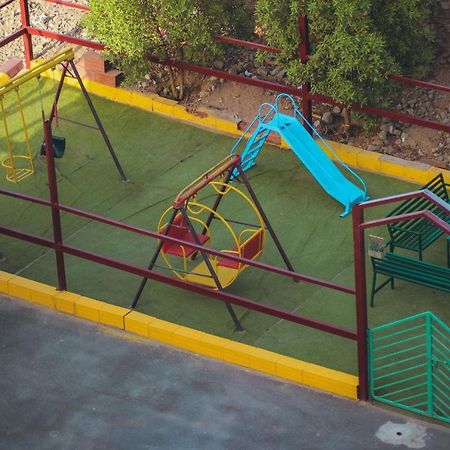 فندق البيت المثالي Ideal Home Hotel マディーナ エクステリア 写真
