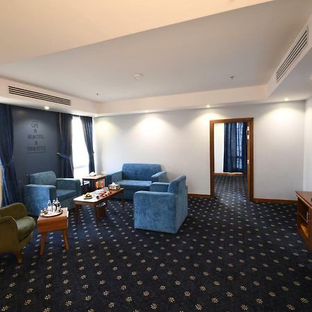 فندق البيت المثالي Ideal Home Hotel マディーナ エクステリア 写真