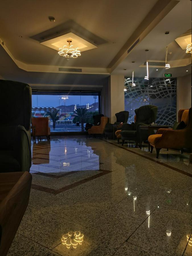 فندق البيت المثالي Ideal Home Hotel マディーナ エクステリア 写真