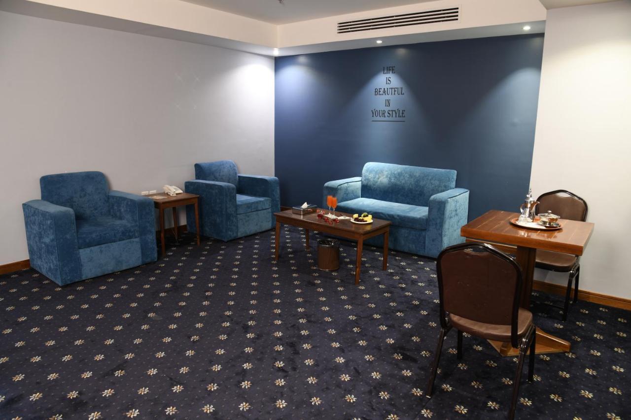 فندق البيت المثالي Ideal Home Hotel マディーナ エクステリア 写真