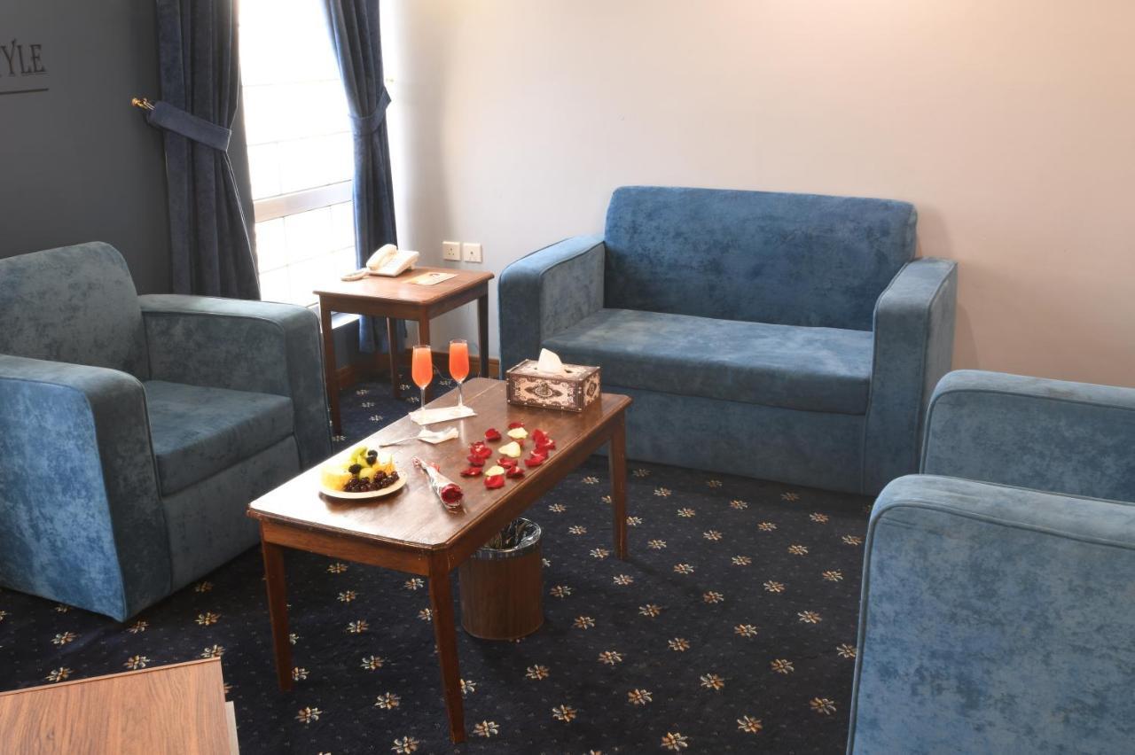 فندق البيت المثالي Ideal Home Hotel マディーナ エクステリア 写真