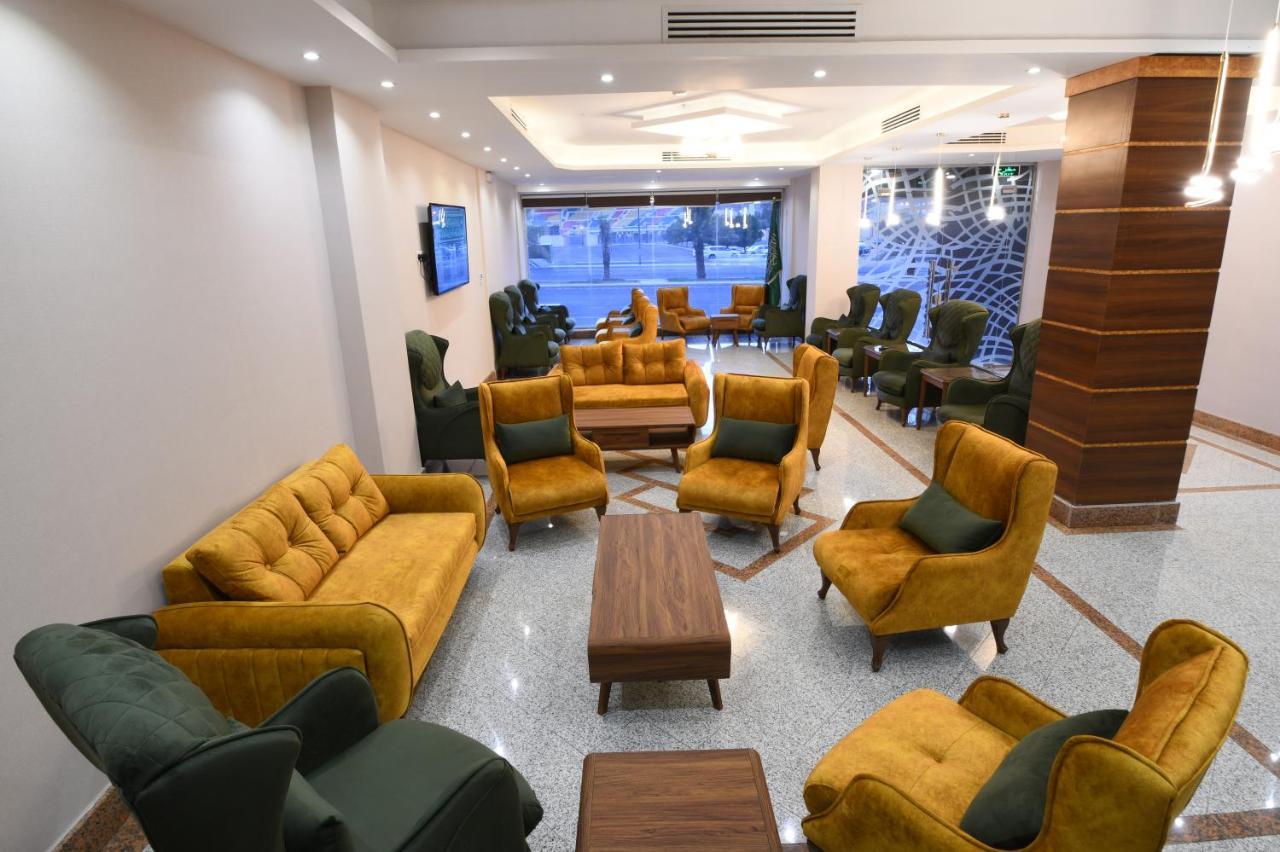 فندق البيت المثالي Ideal Home Hotel マディーナ エクステリア 写真
